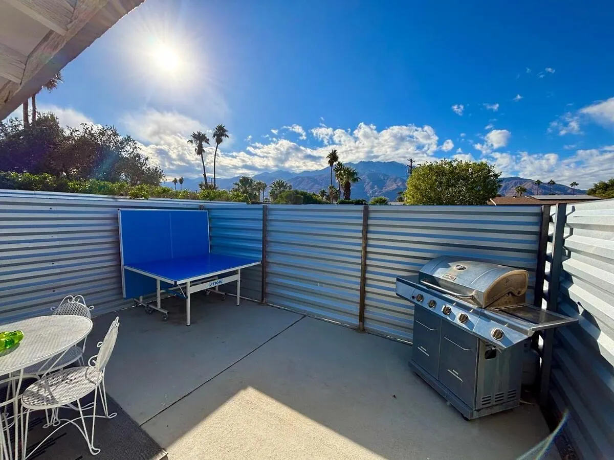 Blast From The Past 1959 Mid Century Eclectic Home Palm Springs