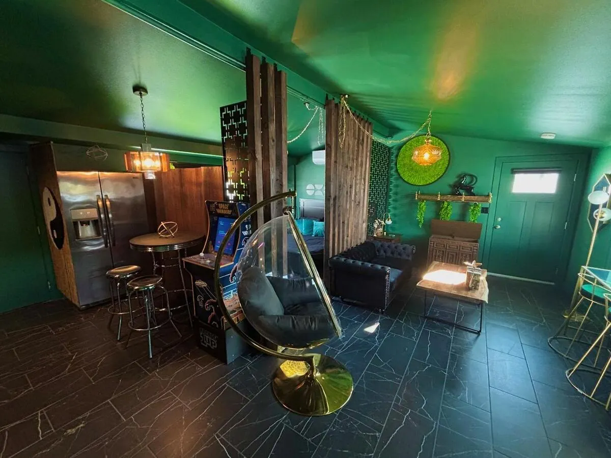Blast From The Past 1959 Mid Century Eclectic Home Palm Springs Feriehus