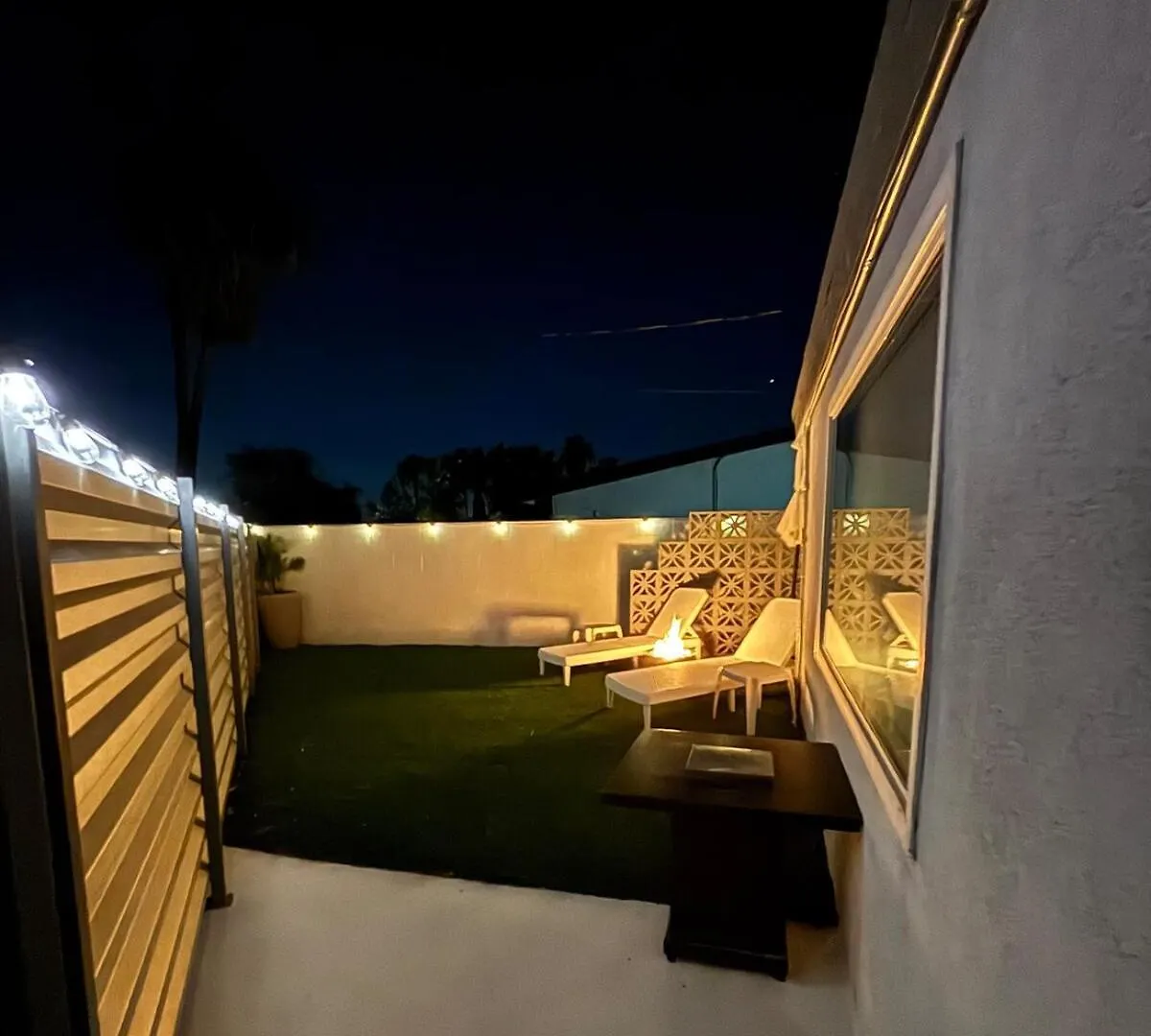 Blast From The Past 1959 Mid Century Eclectic Home Palm Springs